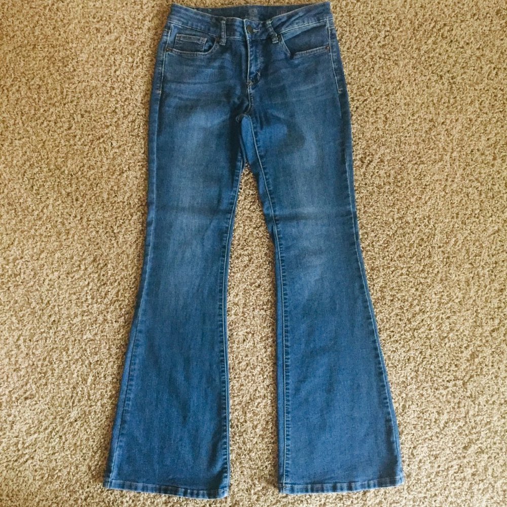 SO Flare Jeans - Picture 2 of 8